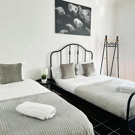 Auberge de jeunesse Luxury Next Attractions And Station