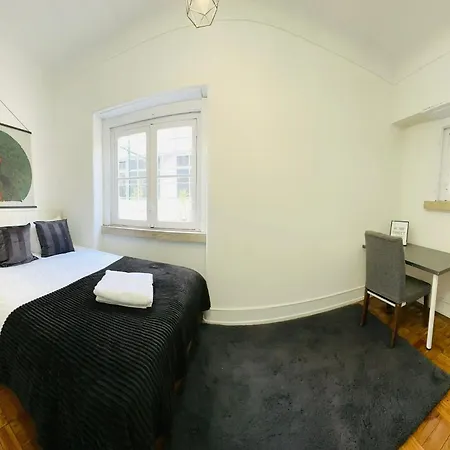 Luxury Next Attractions And Station Hostel *